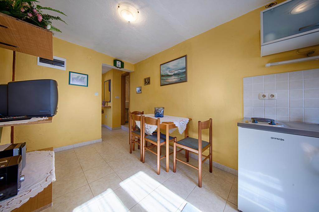 Apartments Pol Murvu 维斯 外观 照片